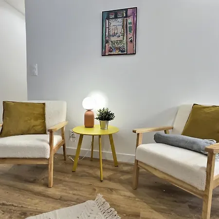 Cornas - Centre Historique Calme Apartment